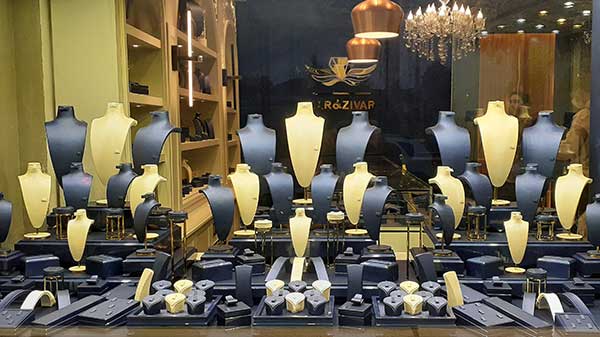 دکوراسیون طلا و جواهر